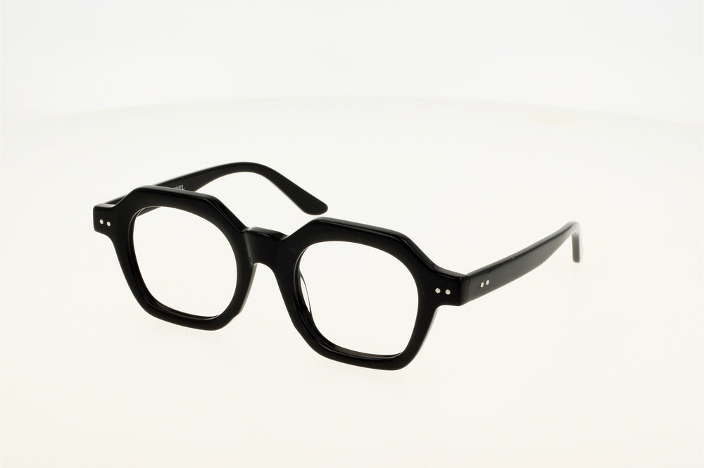 
                  
                    Lunette de vue en acétate noir épais ou translucide, lunette pour femme tendance et chic.
                  
                