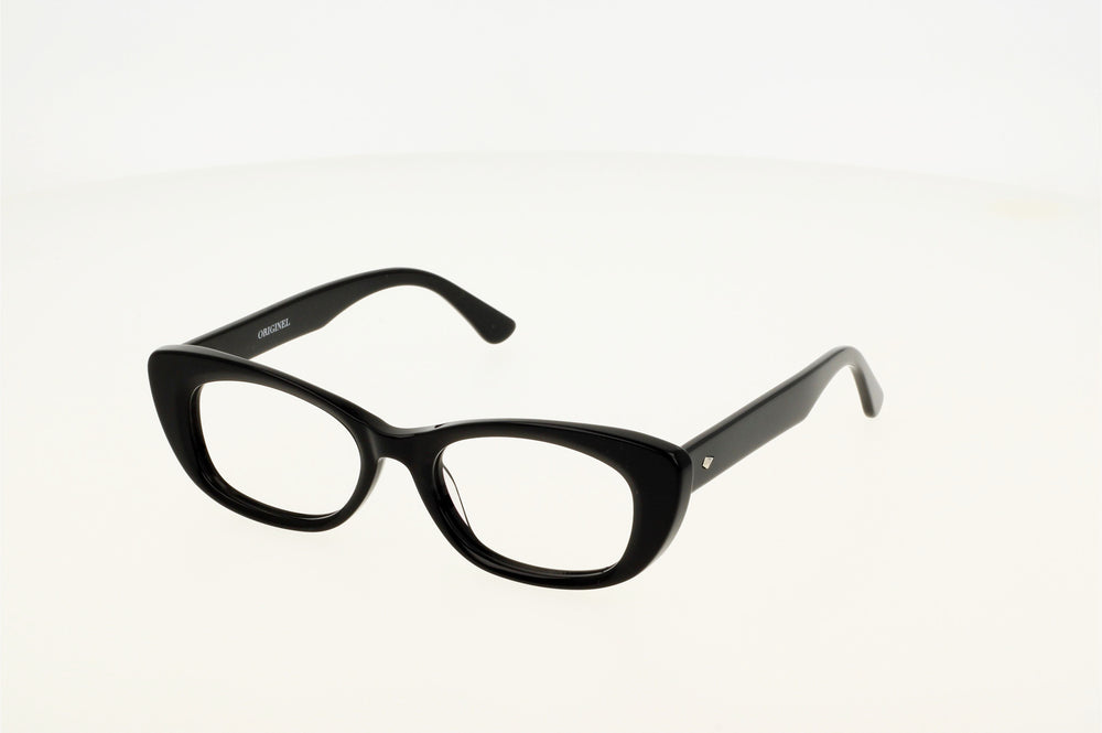 
                  
                    Originel eyewear France vous propose une lunette tendance noire en acétate épais.
                  
                