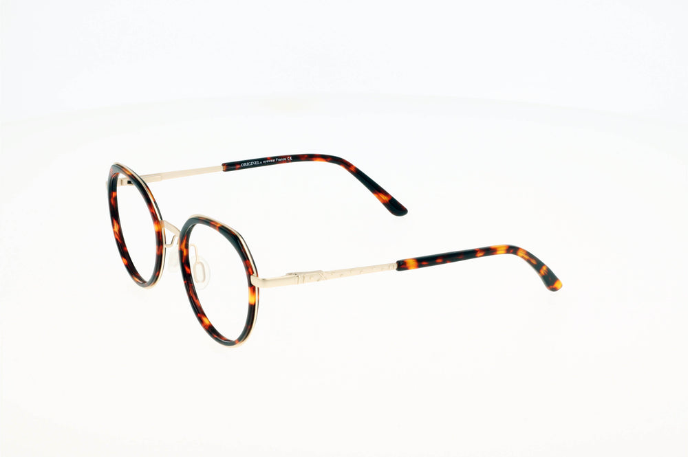 
                  
                    Originel eyewear France vous propose une lunette combinée pour femme. C'est une lunette originale et tendance.
                  
                