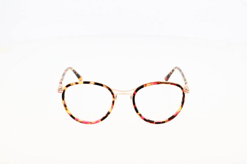 Originel eyewear France vous propose des lunettes de vue pour femme originales et tendances, de couleur écaille et dorée. Profitez de l'essayage virtuel pour les essayer.
